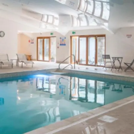 Cape Cornwall Club Oda ve Kahvaltı 3*