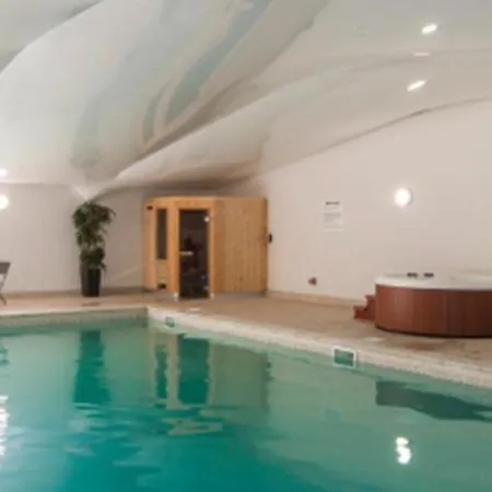 Cape Cornwall Club Oda ve Kahvaltı 3*