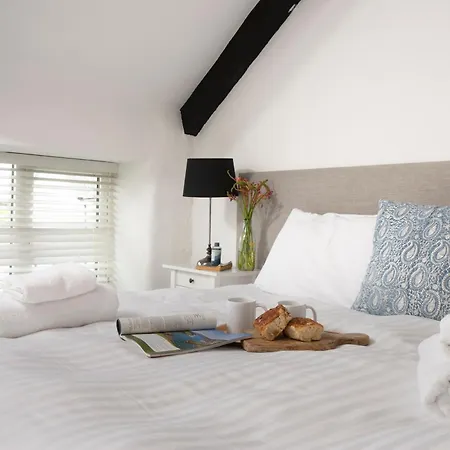Cape Cornwall Club Bed & Breakfast St Just